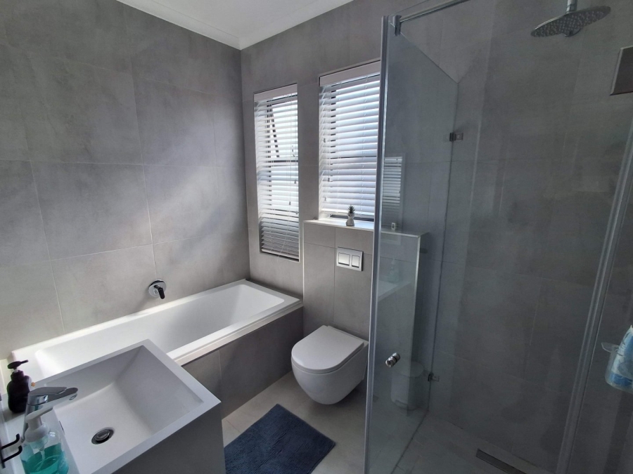 4 Bedroom Property for Sale in Sandown Western Cape
